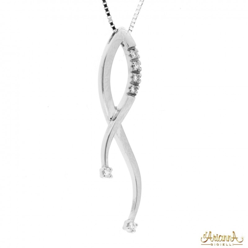 Ciondolo Fantasia in oro bianco 18kt con diamanti 0,10ct. incluso di collana in oro 18kt