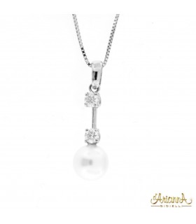Ciondolo in oro bianco 18 kt con Perla di acqua dolce Ø 6.5-7 e diamanti 0,14 ct. G VS2 compresa di collana oro 18kt
