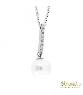 Ciondolo in oro bianco 18kt con Perla di acqua dolce Ø7-7.5 e diamanti 0,06ct. compresa di collana in oro bianco 18kt