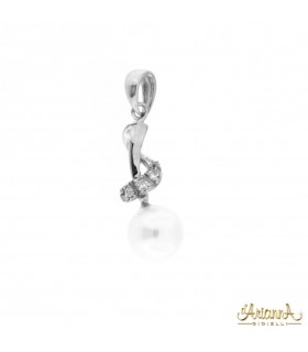 Ciondolo in oro bianco 18kt con Perla di acqua dolce Ø5.5-6 e diamanti 0,04 ct. G VS2