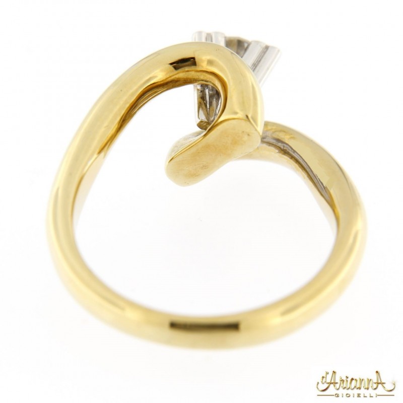 Anello di Fidanzamento in oro giallo e bianco 18kt con diamante 0,22 ct colore G purezza VS2