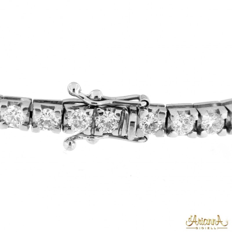 Bracciale tennis in oro 18kt con Diamanti 4,62ct. colore G purezza VS2
