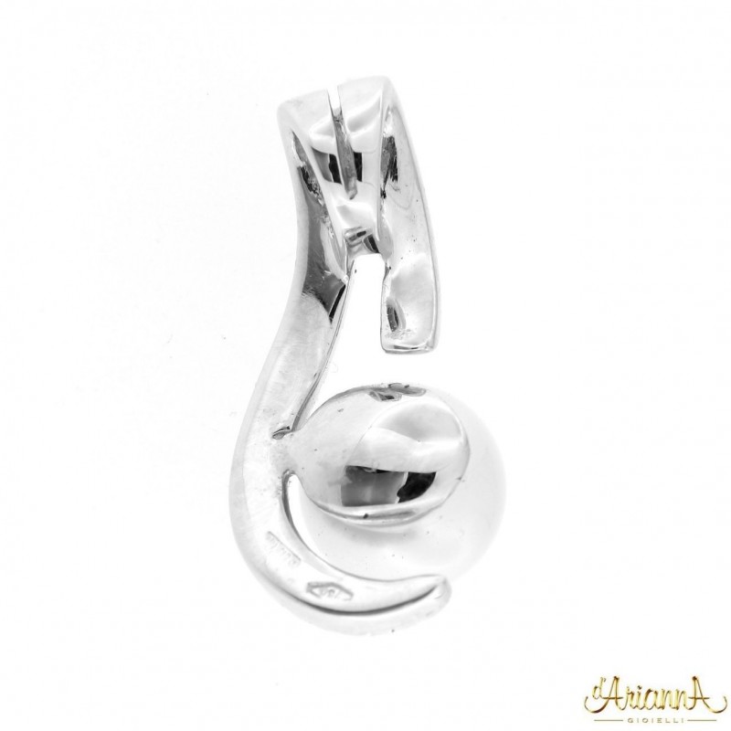 Ciondolo in oro bianco 18kt con Perla di acqua dolce Ø7-7.5 e diamanti 0,10ct. G VS2