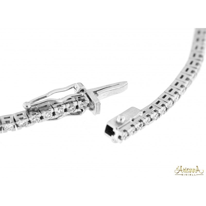 Bracciale Tennis in oro bianco 18kt con Diamanti 1,76ct. colore G purezza VS2