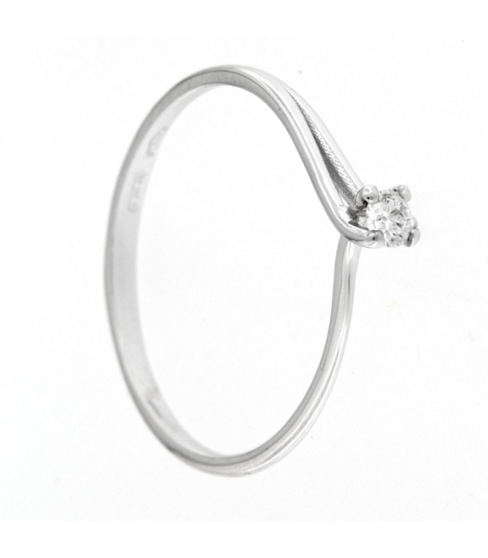 Solitario in oro bianco 18kt con diamante 0.07ct colore F purezza VS2