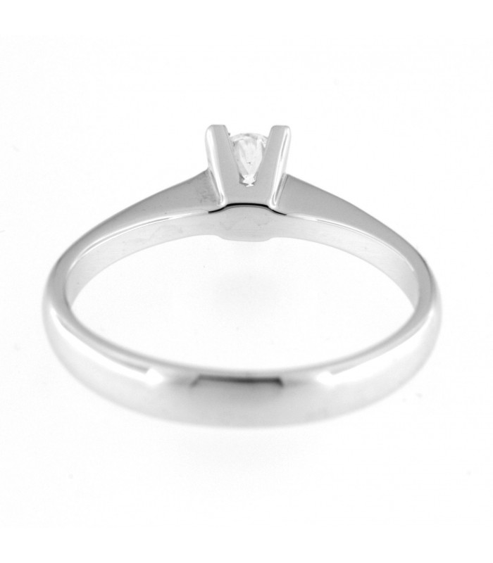 Solitario in oro bianco 18kt con diamante 0,20ct. colore F purezza VS2
