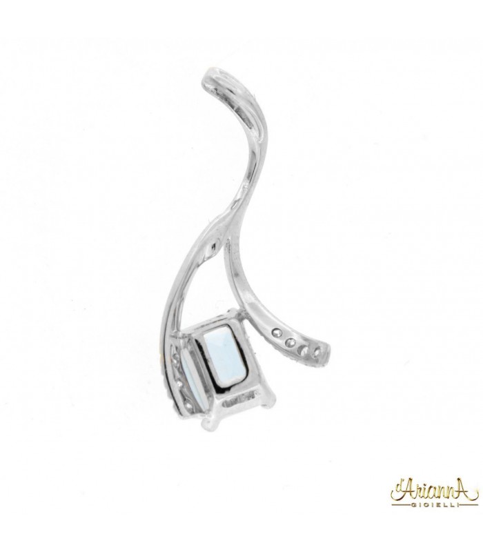 Ciondolo in oro bianco 18kt con Acquamarina 0,85ct. e diamanti