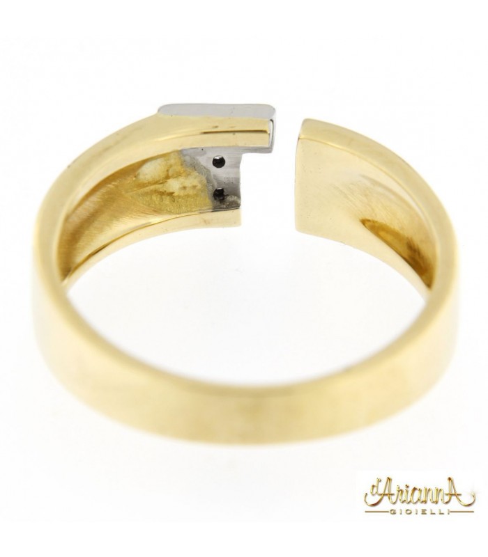 Anello in oro giallo 18kt con iniziale T e diamanti 0,03ct.