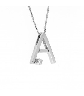 Ciondolo con lettera A in oro bianco 18kt  e diamanti 0,02ct. completo di collana oro 18kt