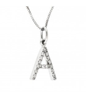 Ciondolo con lettera A in oro bianco 18kt  e diamanti 0,12ct. completo di collana oro 18kt