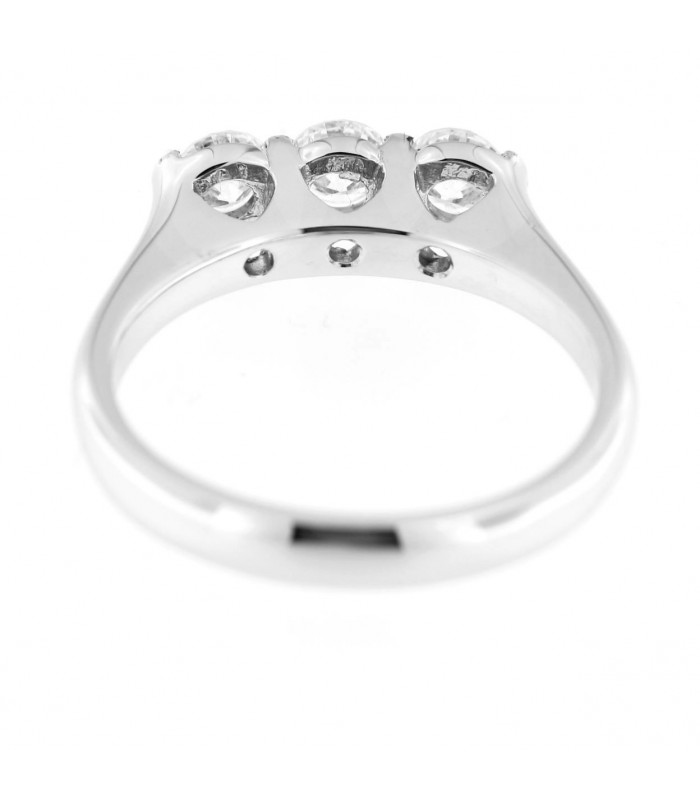 Anello Trilogy in oro bianco 18kt con diamanti  0,65ct. colore G purezza VS2