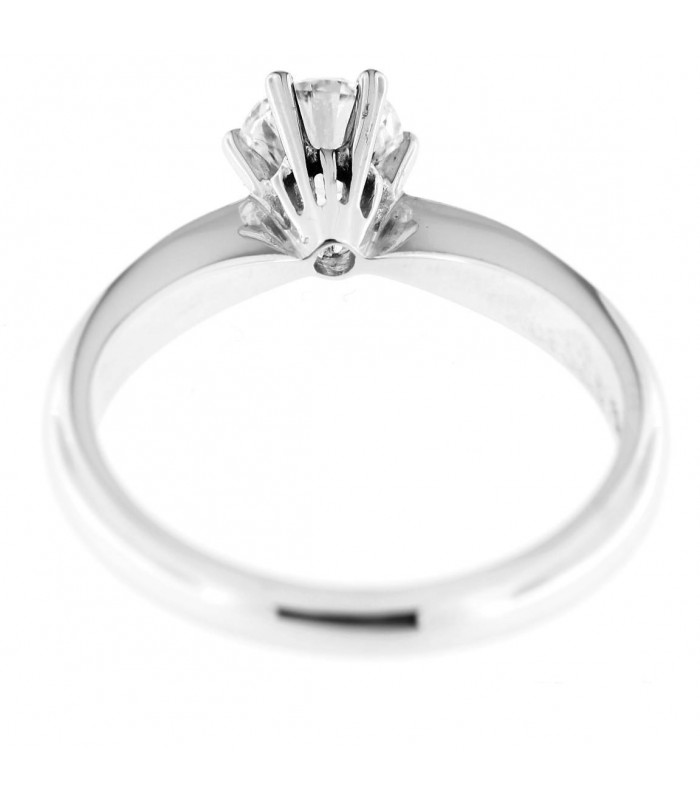 Anello di Fidanzamento in oro bianco 18kt con diamante 0,65ct colore G purezza VS2